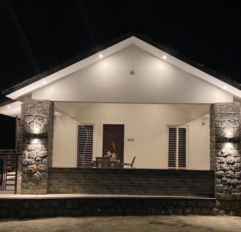 Rr Holiday Inn Kodaikanal Exteriör bild