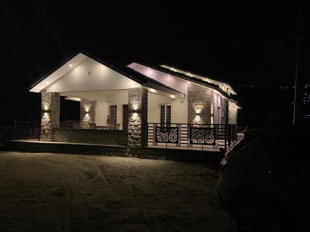 Rr Holiday Inn Kodaikanal Exteriör bild